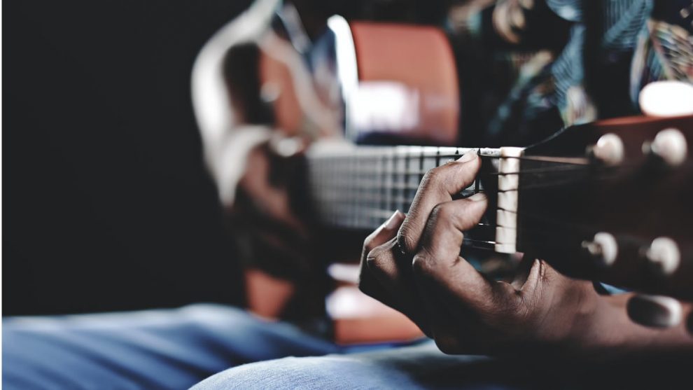 cocal luz sexta feira com encontro musical na praca dicas para aprender tocar violao em casa