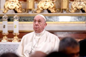 papa diz que jovens estao nas redes sociais mas sao pouco sociaveis papa grecia