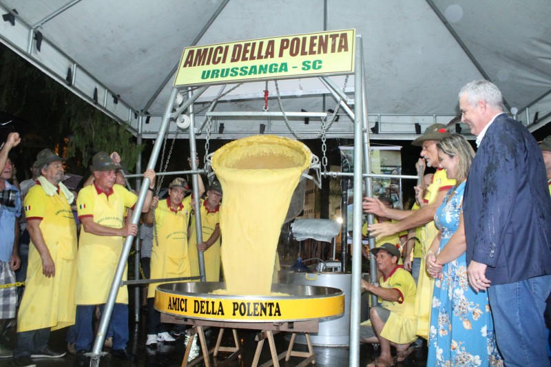 14o vindima goethe urussanga decide cancelar parte das atividades do evento missa tombo da polenta e esmagamento de uvas dao inicio a vindima goethe