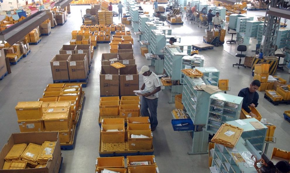 correios decidem manter os precos das encomendas centro de distribuicao dos correios elza fiuza arquivo agencia brasil