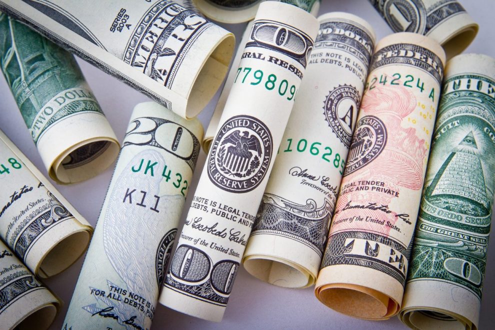 dolar cai para r 5 pela primeira vez em oito meses dollar g5e05aff67 1920