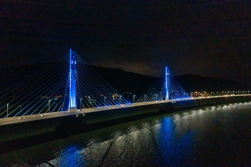 toda azul ponte anita garibaldi homenageia dia mundial da agua whatsapp image 2022 03 22 at 12.41.49