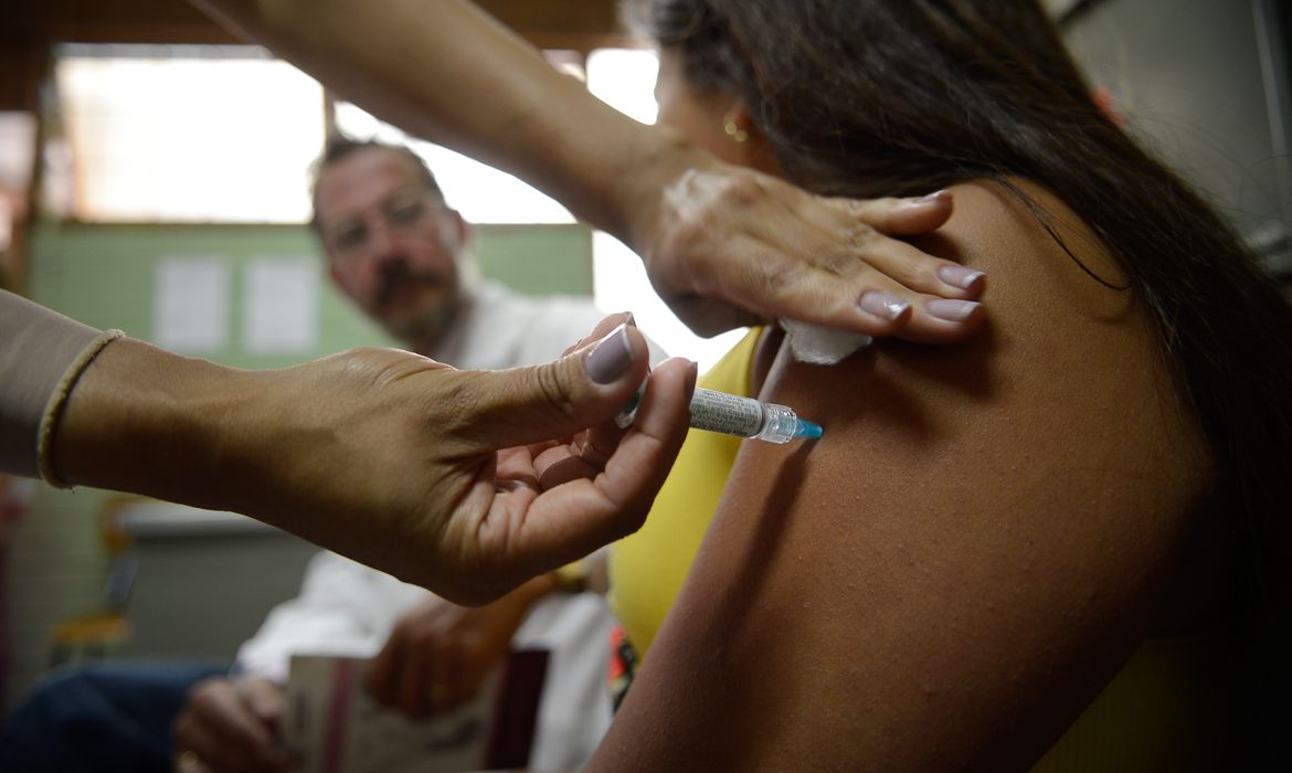 ministerio amplia vacinacao contra hpv quadrivalente para homens de ate 45 anos com imunossupressao 906768 hpv vascina 2788