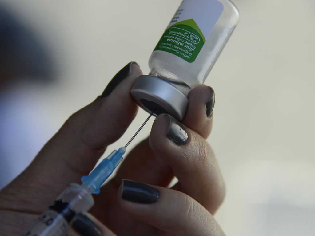 ministerio da saude amplia publico para vacina meningococica c dsc1326