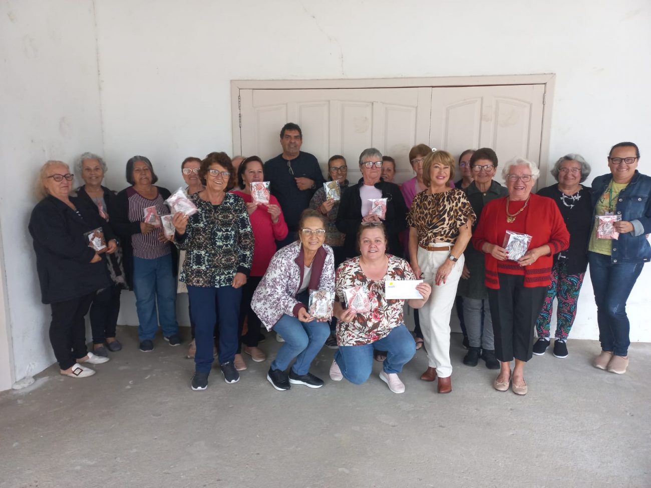 coopercocal inicia entrega do recurso do fates aos grupos de mulheres de cocal do sul 7 jardim elizabeth ii