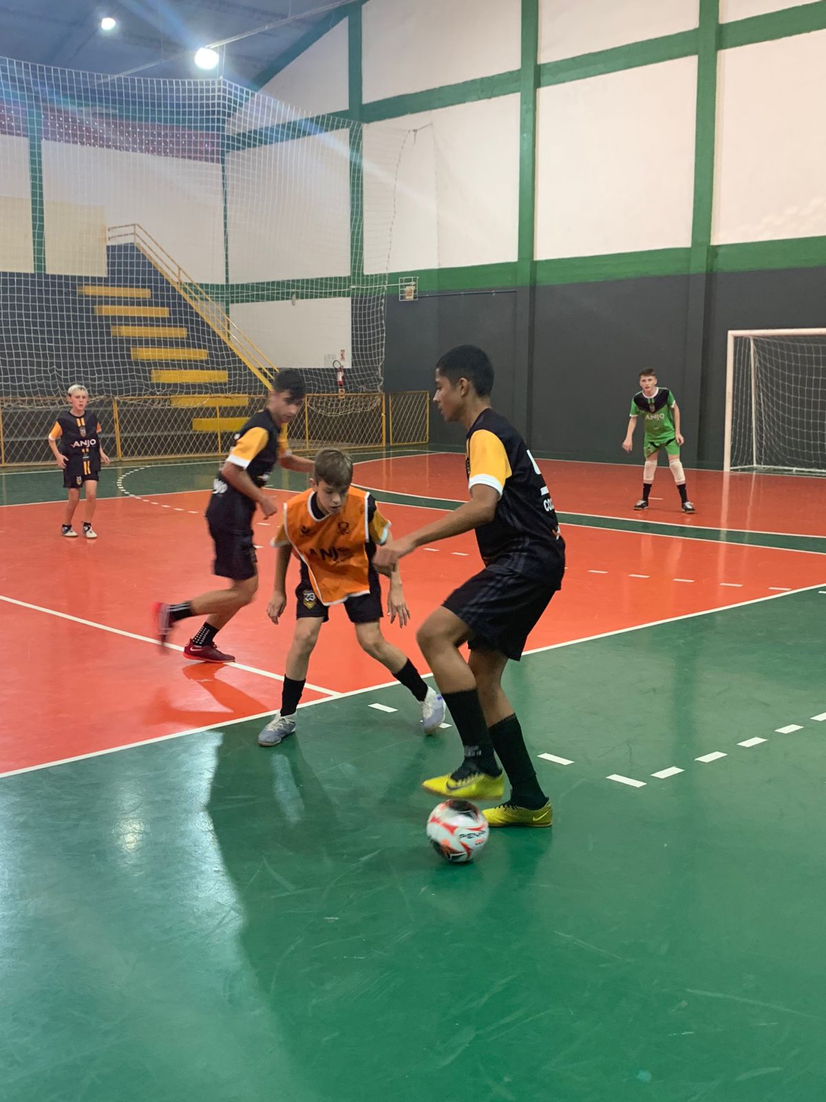 strongsabado 1009 tem rodada do campeonato regional anjos do futsalunesc em turvo e orleansstrong anjosdofutsal1a