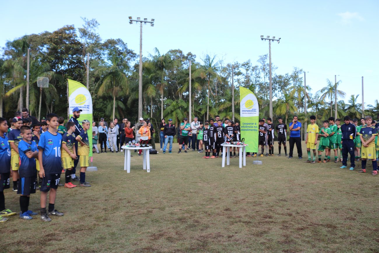 sucesso no primeiro festival coopercocal de escolinha de futebol suico img 8344