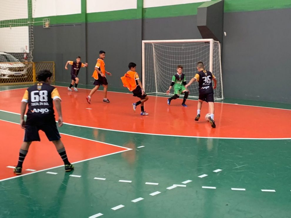astrongcampeonato regional anjos do futsalunesc ja tem definicao de classificados para proxima fase em quatro de seis gruposstronga anjosdofutsal set22h