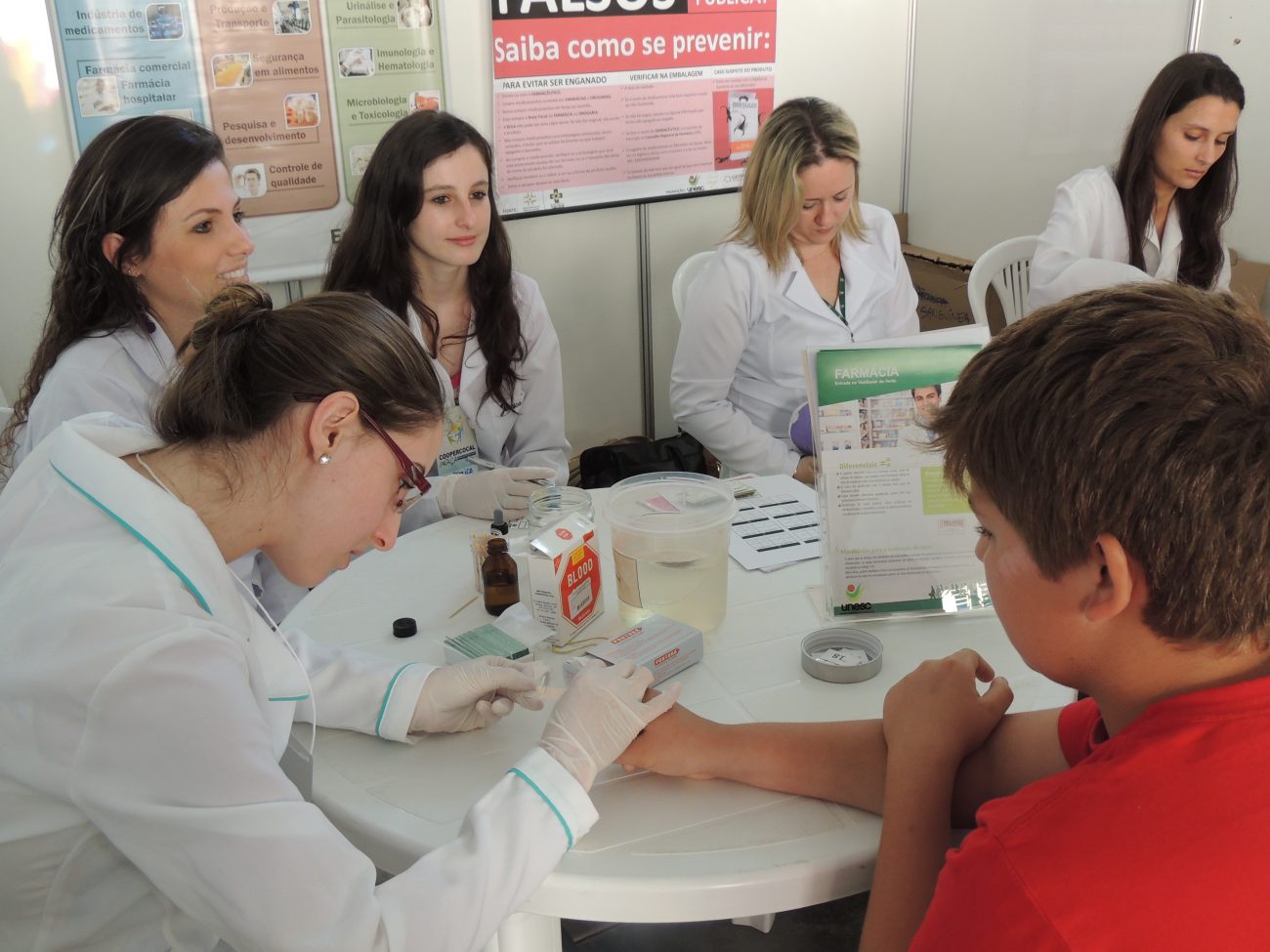 coopercocal na praca reune diversos servicos e atracoes neste sabado 055