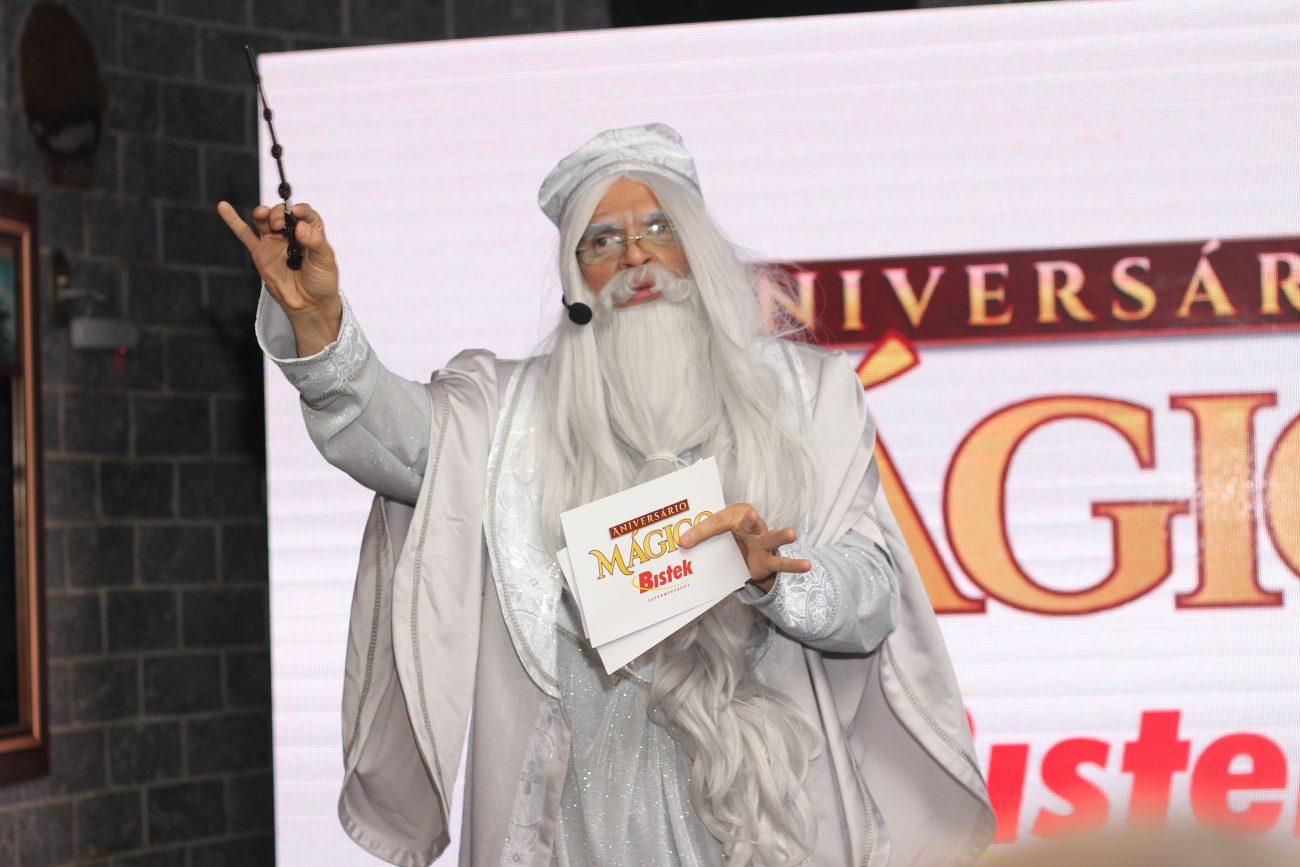 stronganiversario do bistek supermercados traz o mundo magico de harry potterstrong img 3447