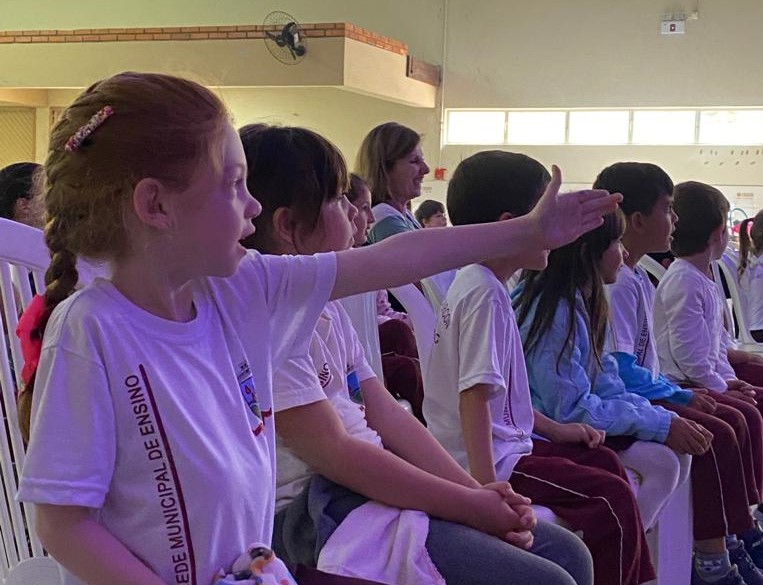 strongpinoquio peca teatral encantou alunos da escola alda brognoli marcon em urussanganbspstrong teatro pinoquio pmu alda brognoli divulgacao 8
