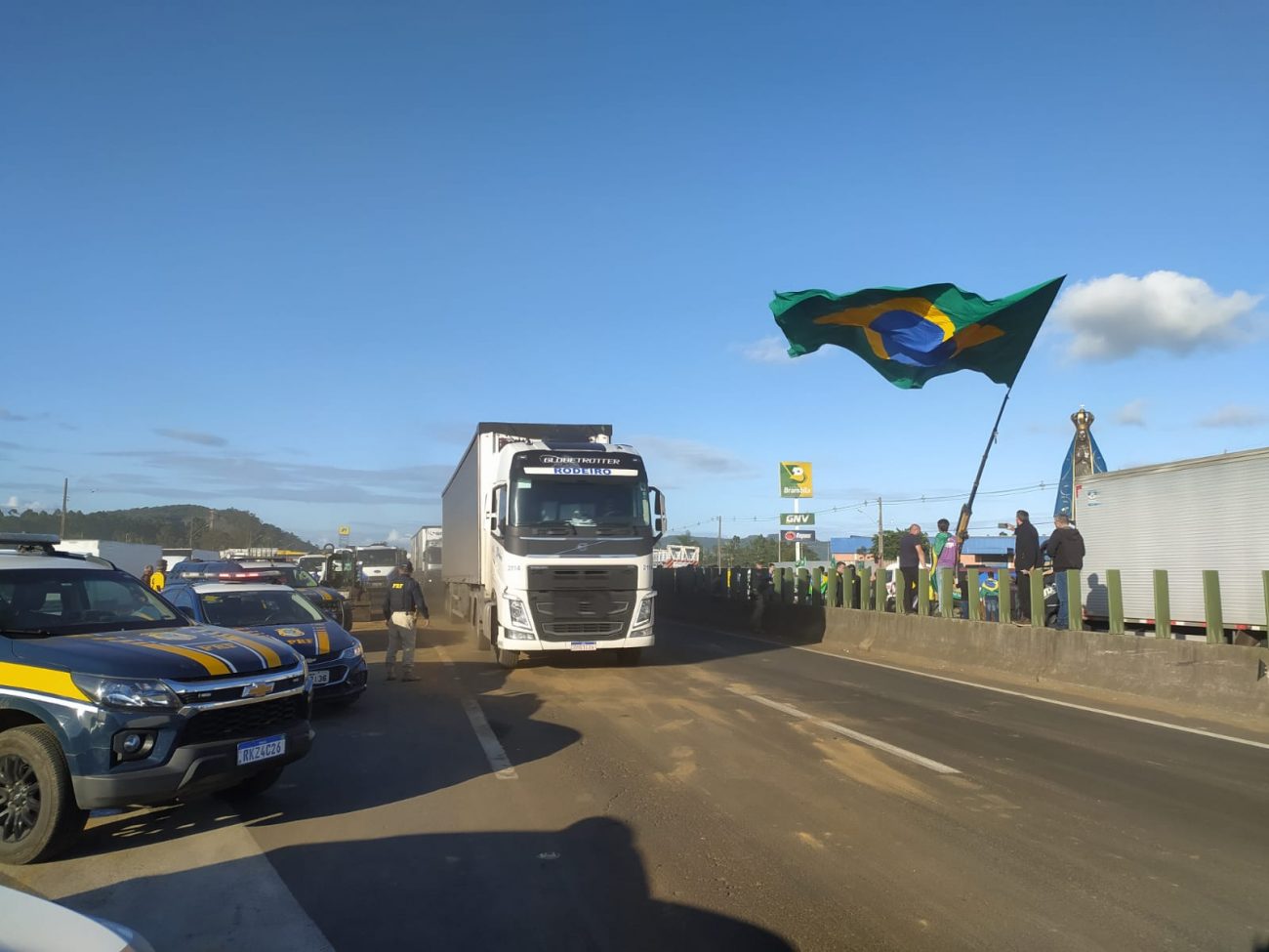 sc com 16 pontos de interdicao em rodovias federais whatsapp image 2022 11 02 at 17.29.57