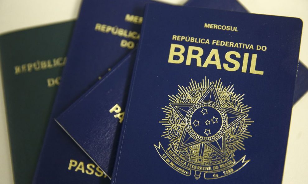 policia federal anuncia normalizacao na emissao de passaportes passaporte brasileiro mcamgo abr 140220221818 6