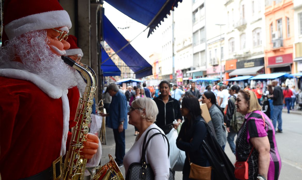 procon orienta consumidores sobre trocas de presentes de natal 1056937 editebc 03756