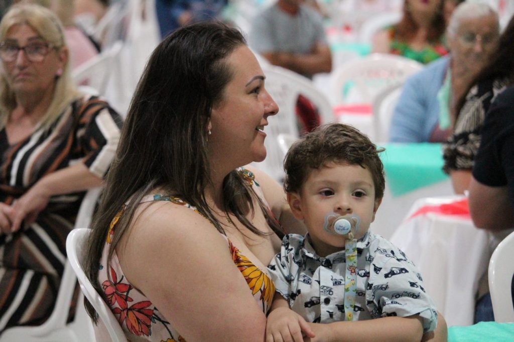 strongbrdiversao e uniao marcam festa de natal da apae cocal do sulnbspnbspstrong img 4059