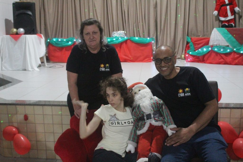 strongbrdiversao e uniao marcam festa de natal da apae cocal do sulnbspnbspstrong img 4357