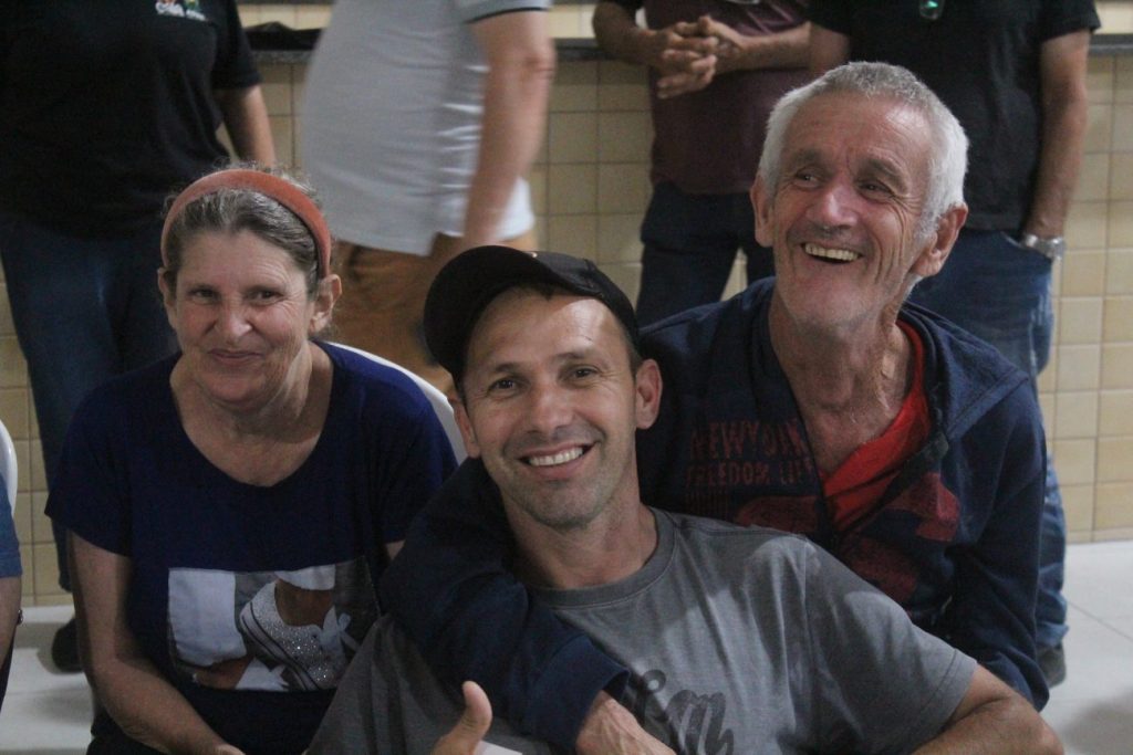 strongbrdiversao e uniao marcam festa de natal da apae cocal do sulnbspnbspstrong img 4380