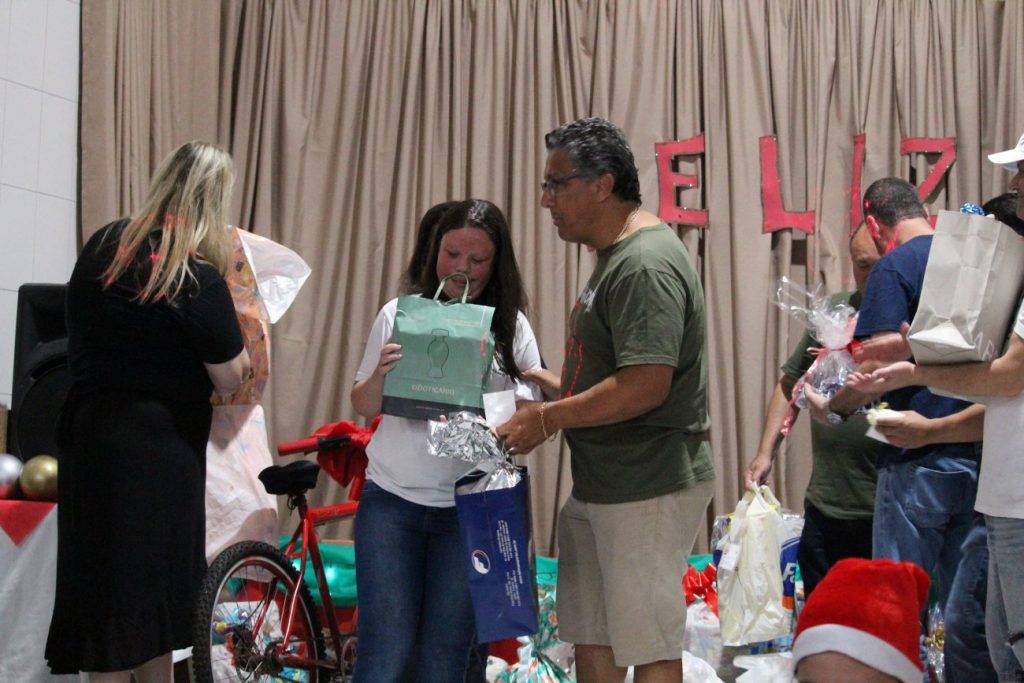 strongbrdiversao e uniao marcam festa de natal da apae cocal do sulnbspnbspstrong img 4402
