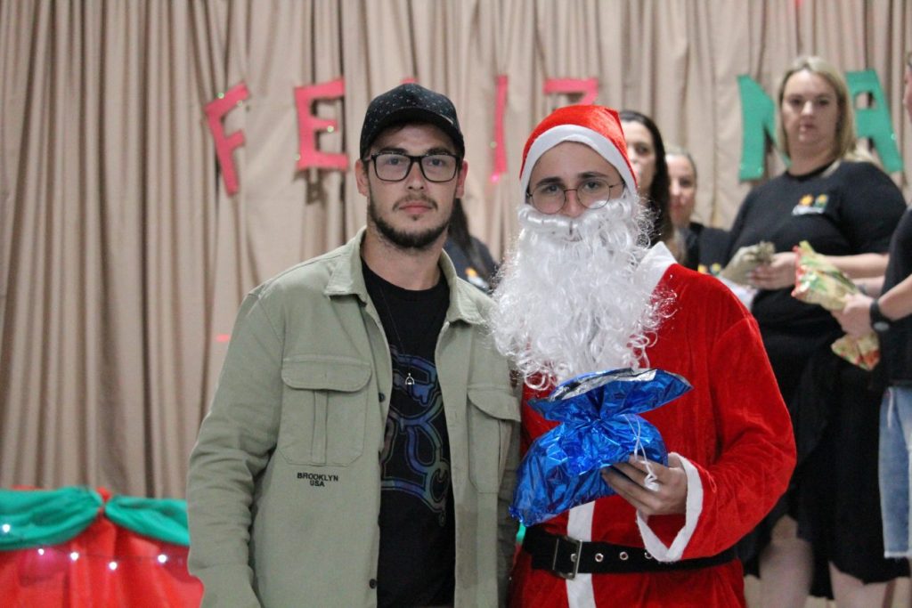 strongbrdiversao e uniao marcam festa de natal da apae cocal do sulnbspnbspstrong img 4455