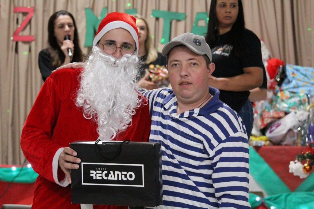 strongbrdiversao e uniao marcam festa de natal da apae cocal do sulnbspnbspstrong img 4482