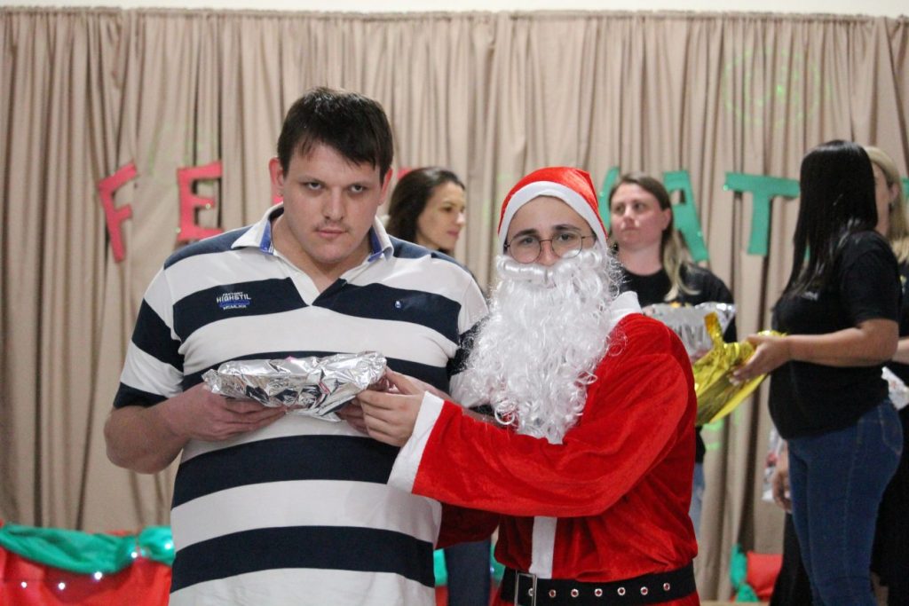 strongbrdiversao e uniao marcam festa de natal da apae cocal do sulnbspnbspstrong img 4503