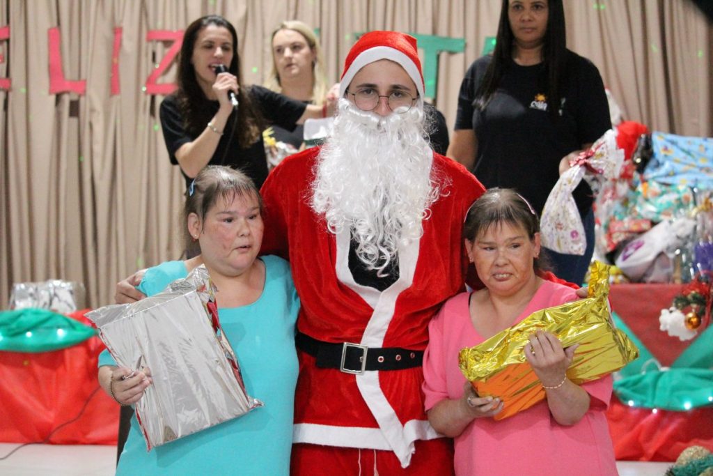 strongbrdiversao e uniao marcam festa de natal da apae cocal do sulnbspnbspstrong img 4510