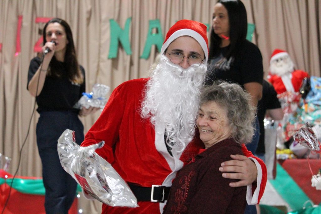 strongbrdiversao e uniao marcam festa de natal da apae cocal do sulnbspnbspstrong img 4554