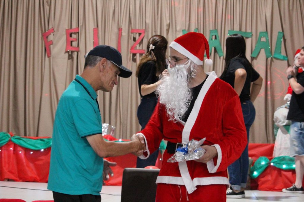 strongbrdiversao e uniao marcam festa de natal da apae cocal do sulnbspnbspstrong img 4559