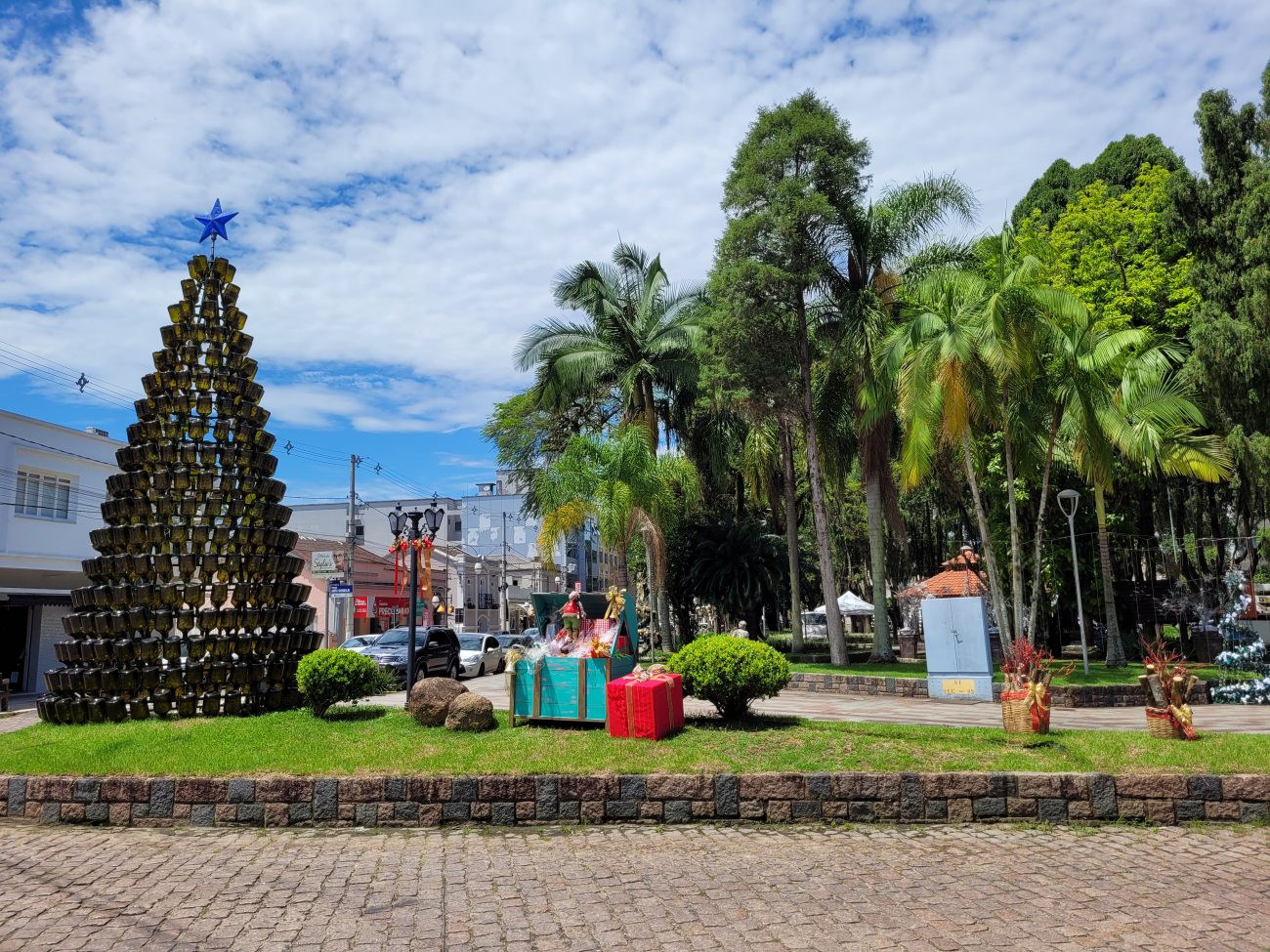 strongdomingo com abertura do natal encantado em urussanganbspstrong praca anita garibaldi natal por ana paula nesi 1
