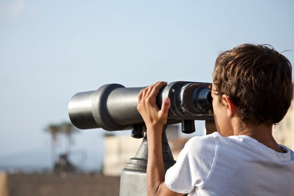 cometa que se aproxima da terra sera visivel a partir de fevereiro binoculars g08e7effe3 1920
