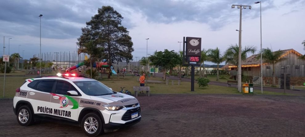 policia militar desencadeia operacao presenca nos parques da cidade de criciuma whatsapp image 2023 02 23 at 18.30.02