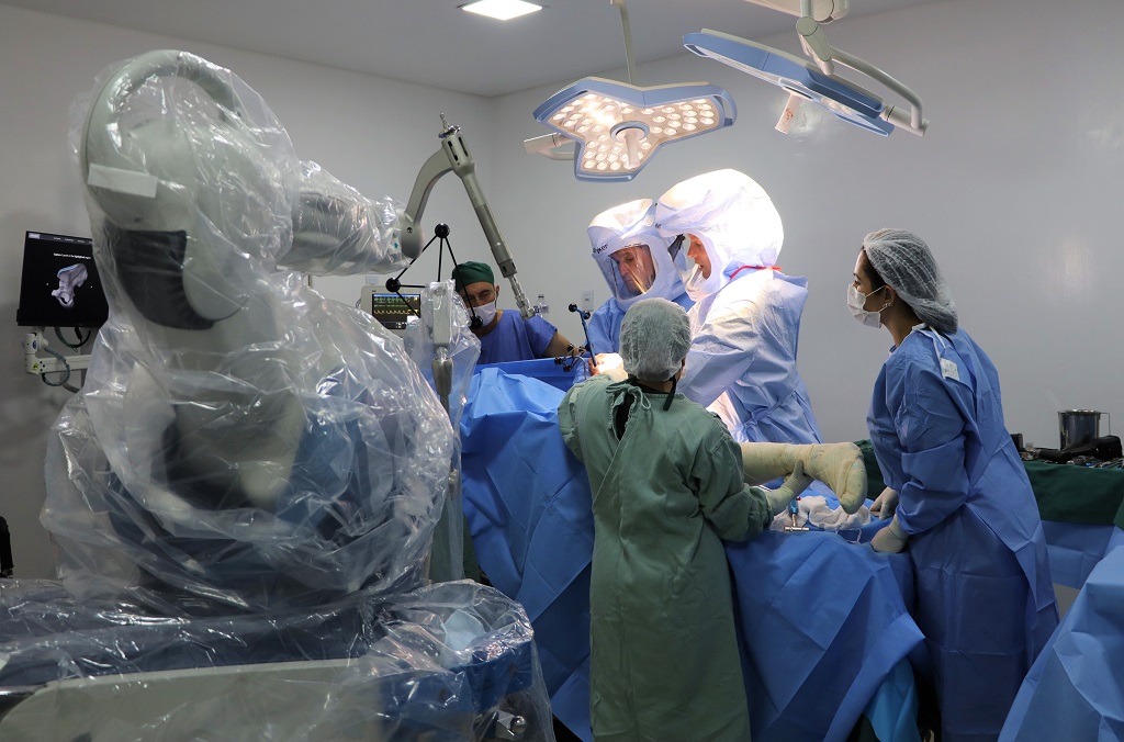 strongunimed criciuma adquire primeiro robo para cirurgia ortopedica de scstrong ortopedia unimed robo mako 4