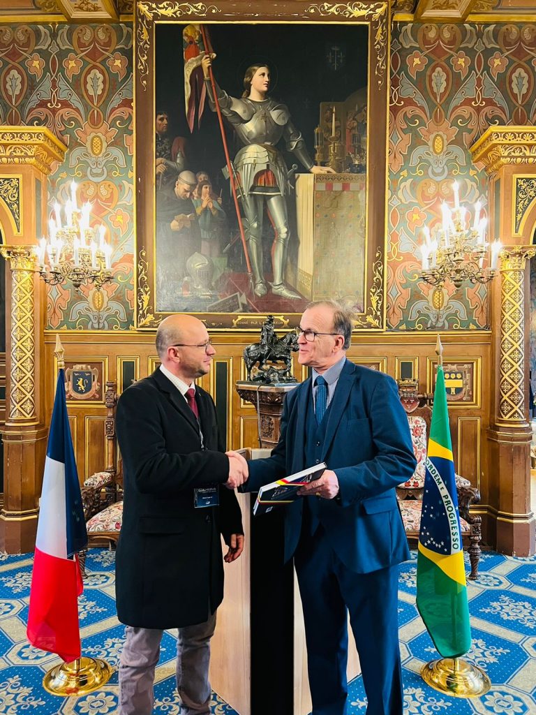 unibave visita orleans na franca franca unibave 12