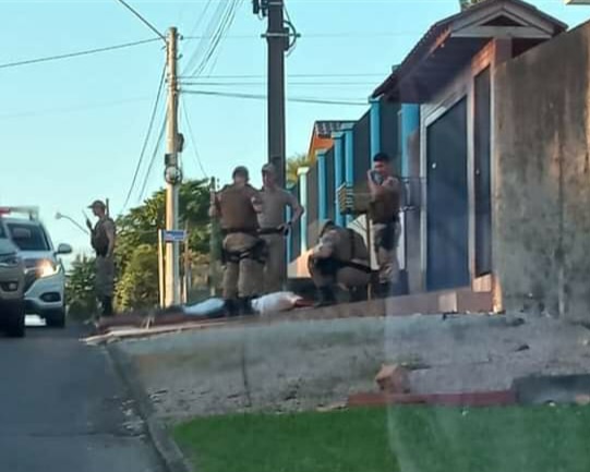 apos colisao e omissao de socorro dois sao presos em cocal do sul img 20230317 wa0060