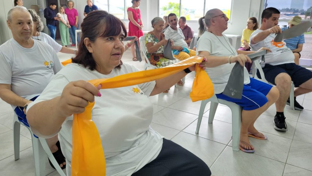 idosos da apae cocal do sul participam de atividades no centro dia do idoso apae cocal no centro dia por ana paula nesi 7