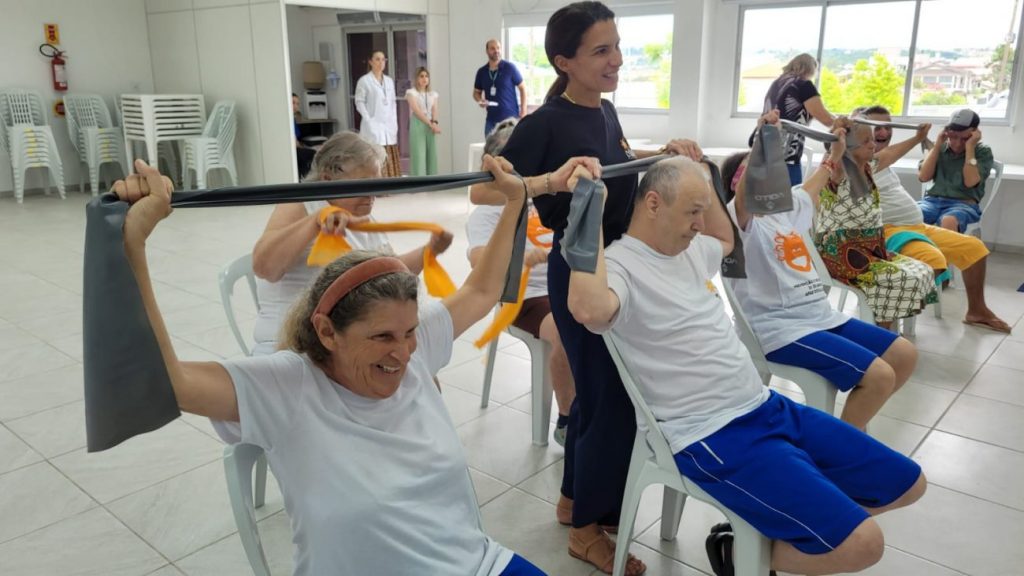 idosos da apae cocal do sul participam de atividades no centro dia do idoso apae cocal no centro dia por ana paula nesi 8