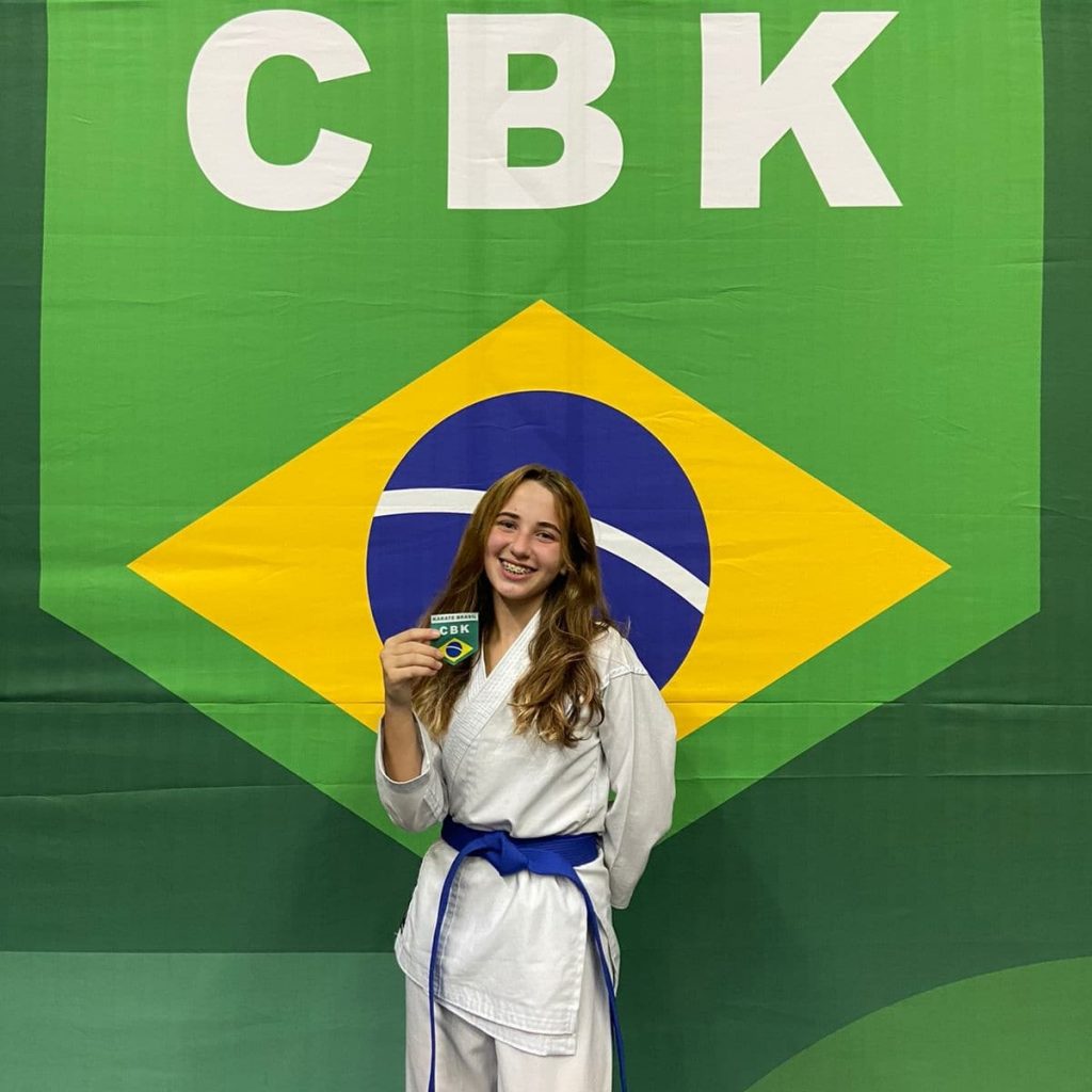 strongatleta de cocal do sul garante vaga na selecao brasileira de karatestrong 11.55.34