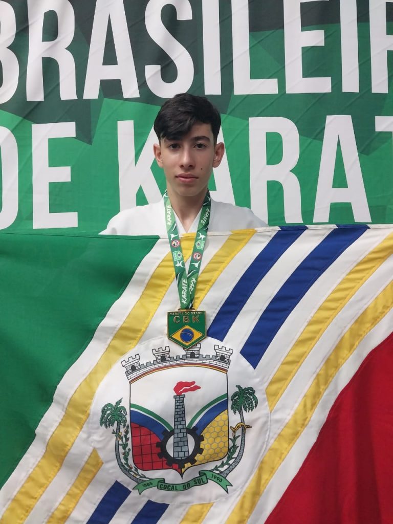 strongatleta de cocal do sul garante vaga na selecao brasileira de karatestrong 11.55.35 1
