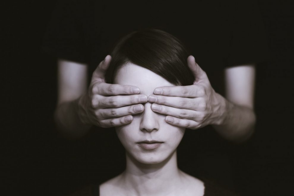 abril marrom um mes inteiro de dedicacao ao combate a cegueira ryoji iwata dvxl4ee1rk unsplash