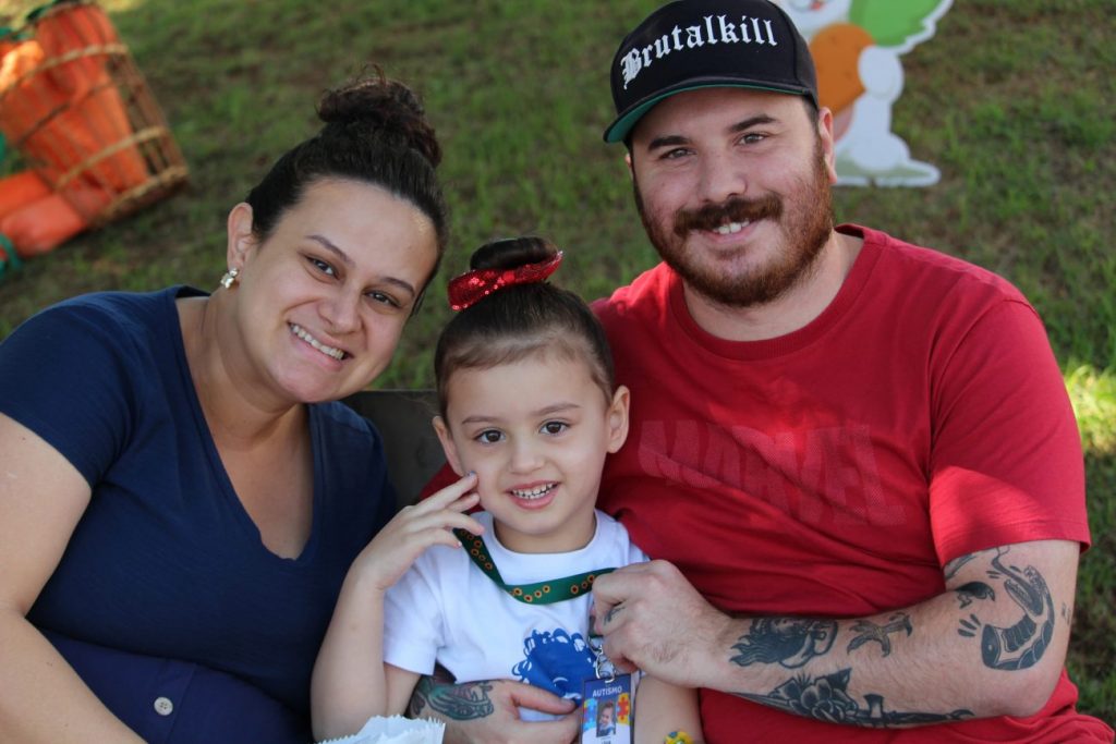 nat livia e o pai cordao de girassol por ana paula nesi 3