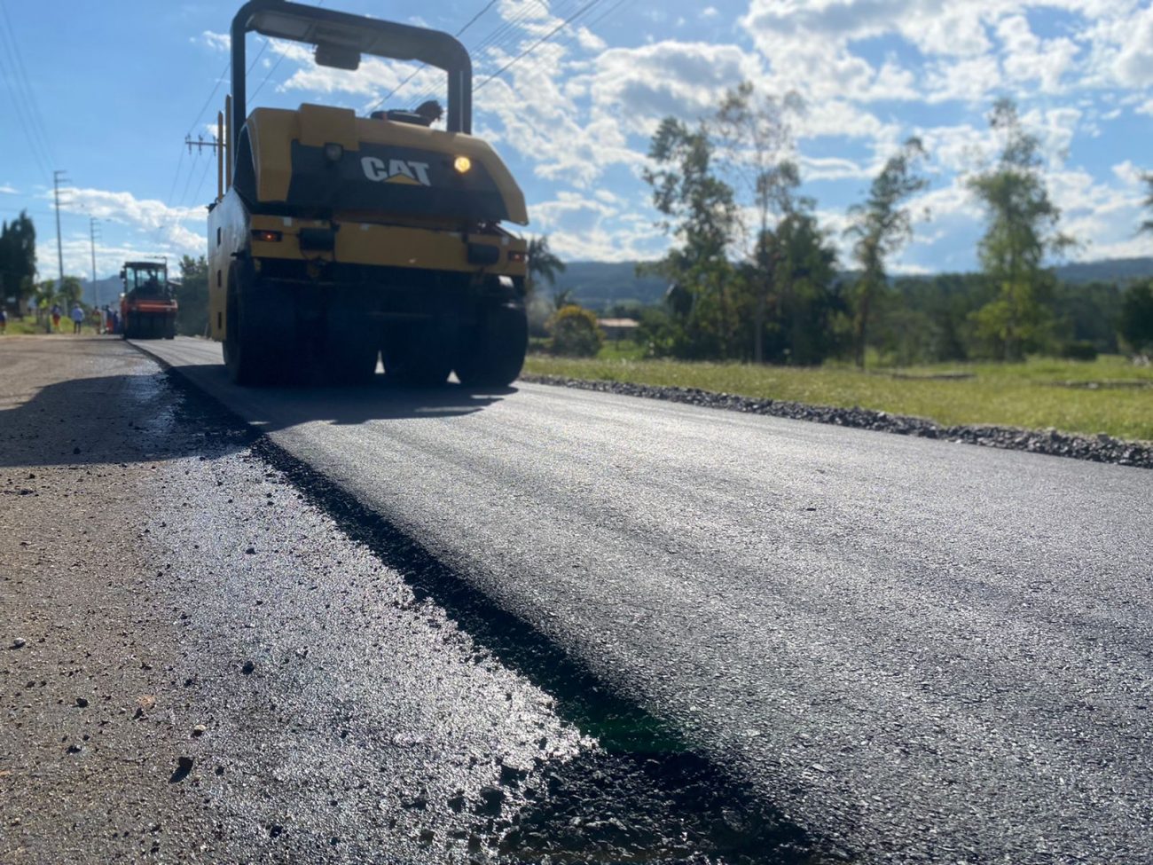 prefeitura inicia obras de pavimentacao na linha ferreira pontes img 20230413 wa0003