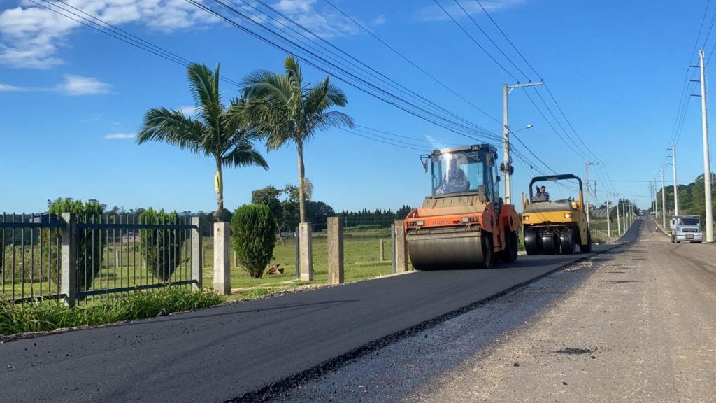prefeitura inicia obras de pavimentacao na linha ferreira pontes img 20230413 wa0005
