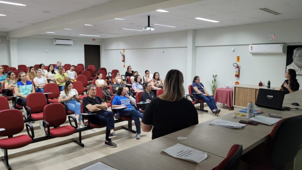 profissionais da saude de cocal do sul recebem palestra sobre atendimento a pessoa com deficiencia palestra saude cocal apae por ana paula nesi 2