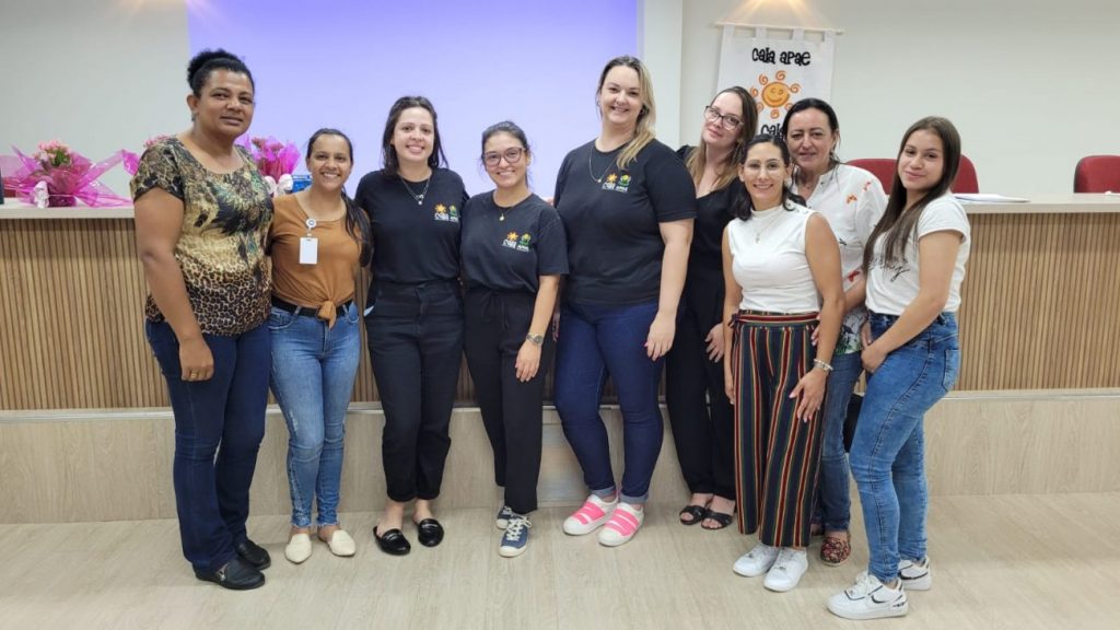 profissionais da saude de cocal do sul recebem palestra sobre atendimento a pessoa com deficiencia palestra saude cocal apae por ana paula nesi 7