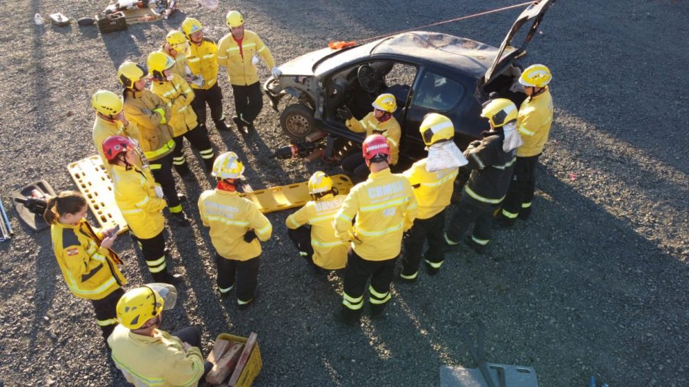 bombeiros militares e comunitarios participaram de treinamento de resgate veicular em criciuma whatsapp image 2023 05 15 at 13.29.32