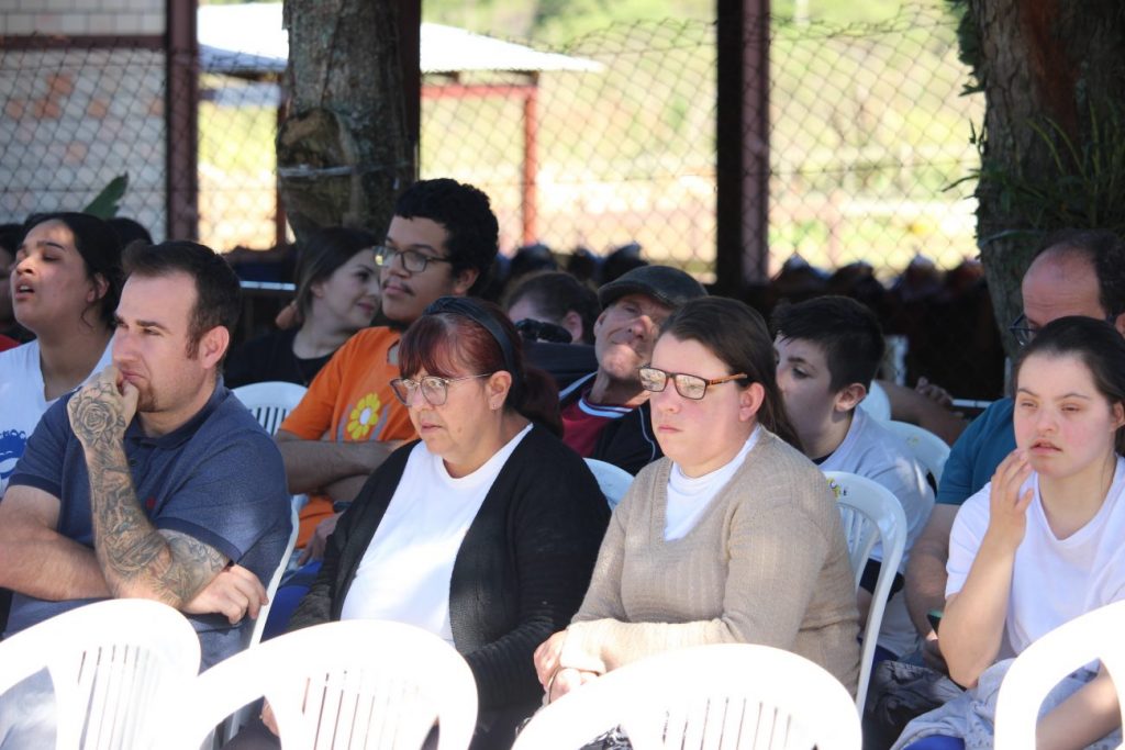 com a presenca da presidente da fcee apae cocal do sul inaugura projetos e benfeitorias inuaguracao apae fcee por ana paula nesi 34