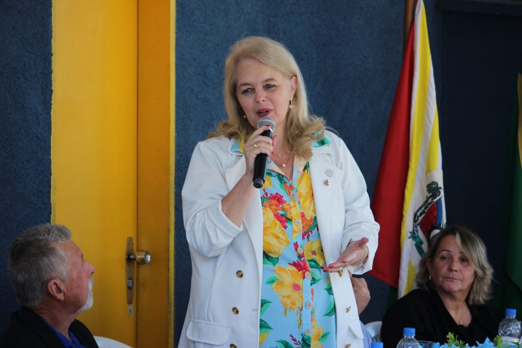com a presenca da presidente da fcee apae cocal do sul inaugura projetos e benfeitorias inuaguracao apae fcee por ana paula nesi 40