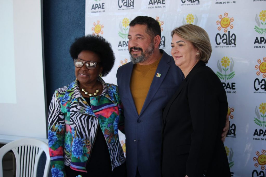 com a presenca da presidente da fcee apae cocal do sul inaugura projetos e benfeitorias inuaguracao apae fcee por ana paula nesi 49
