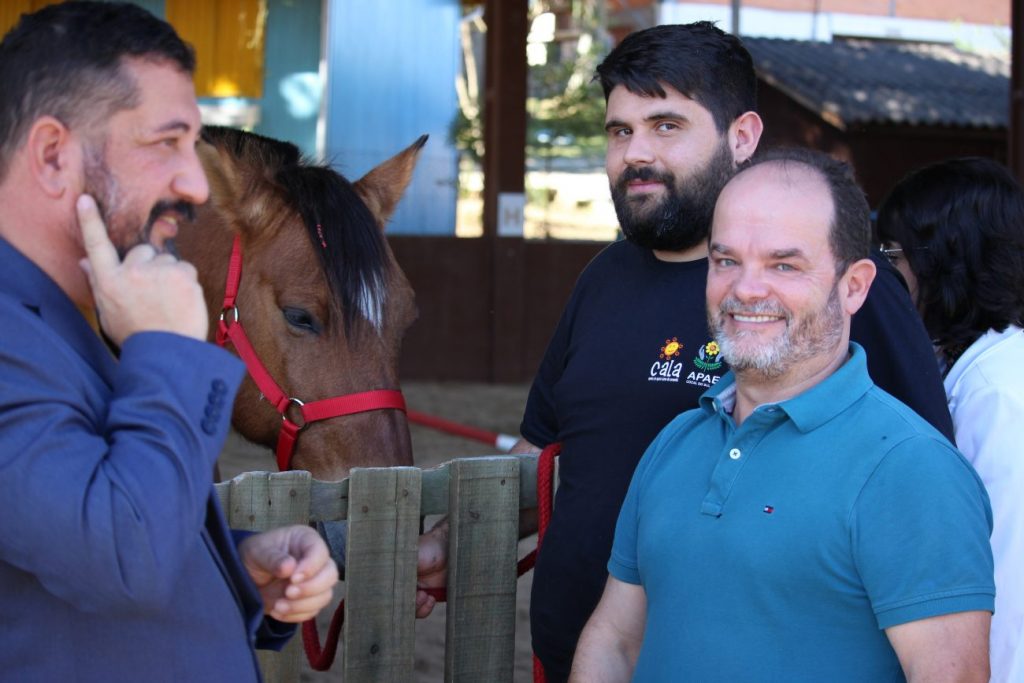 com a presenca da presidente da fcee apae cocal do sul inaugura projetos e benfeitorias inuaguracao apae fcee por ana paula nesi 51