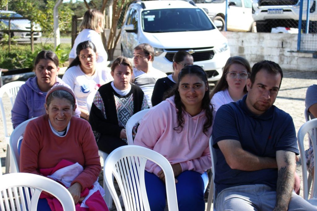 com a presenca da presidente da fcee apae cocal do sul inaugura projetos e benfeitorias inuaguracao apae fcee por ana paula nesi 6